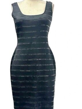 St. John Marie Gray Santana Knit Sheath Dress Black Size 6 Luxury Designer Midi
